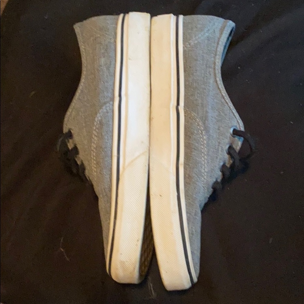 Vans - Picture 2 of 5